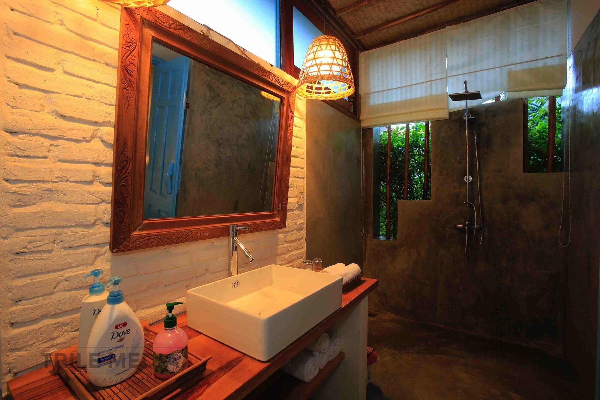 Life Beach Villa Hoi An Exterior photo